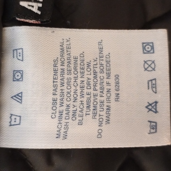 LANDS' END WOMAN'S AIRCORE-200 NAVY PARKA, FLEECE & QUILT LINING, SZ SM 6-8 REG - Picture 12 of 12